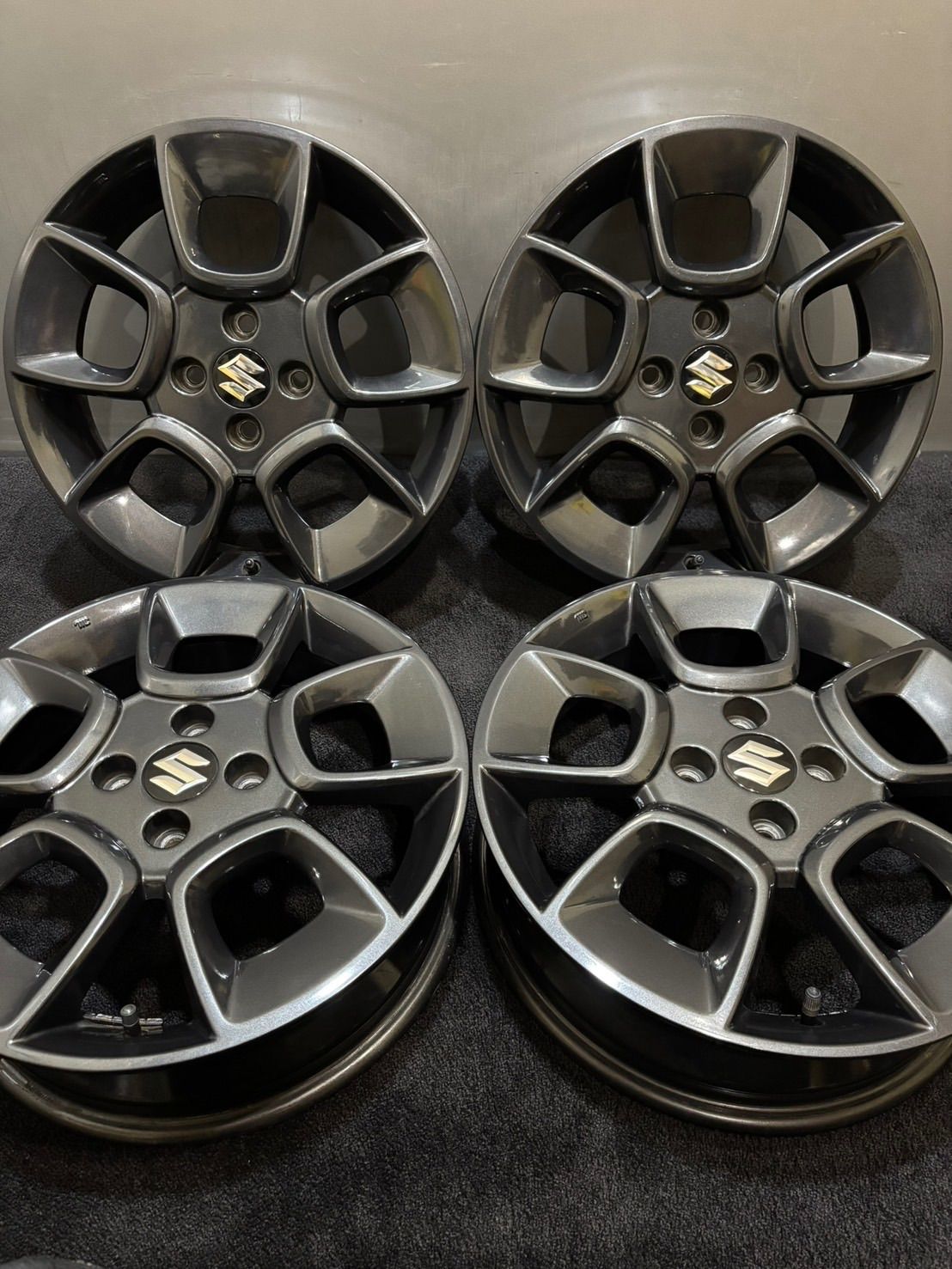 スズキ クロスビー イグニス 16インチ 5 J 40 100 4 H アルミホイール 4本 1-L 241