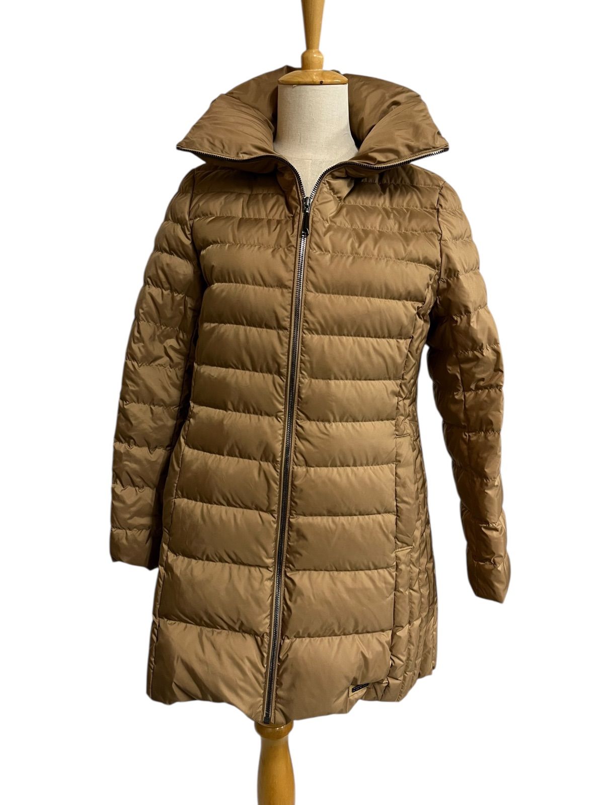 CECI OU CELA セシオセラ ブラウン ダウンコート ジャケット 楽天市場】微光沢タフタ ダウンコート／セシオセラ（CECI OU CELA