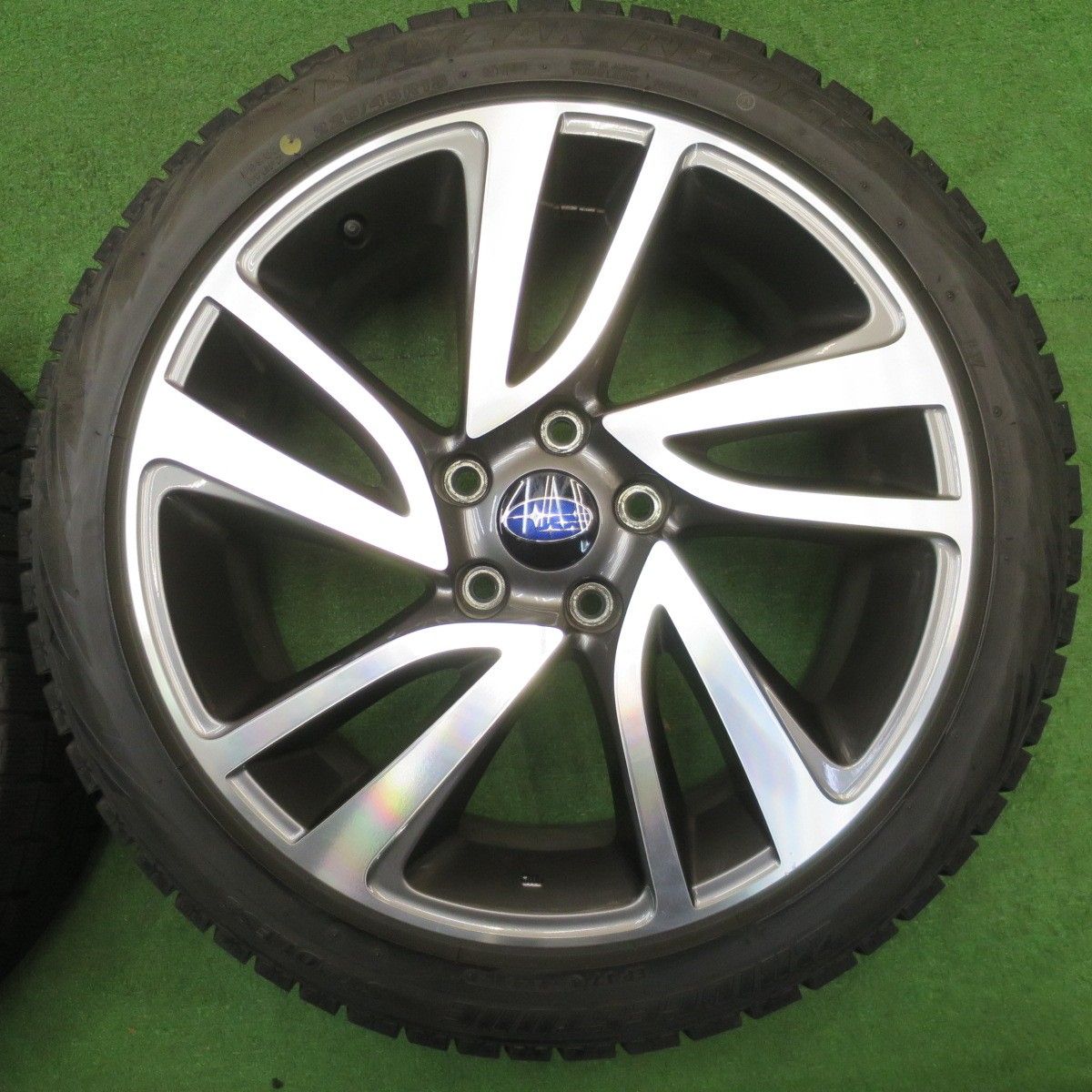 バリ溝 キレイ 8.5分 スバル VM レヴォーグ 225|45 R 18 スタッドレス ブリヂストン ブリザック REVO GZ 18インチ PCD 114.3|5 H ス