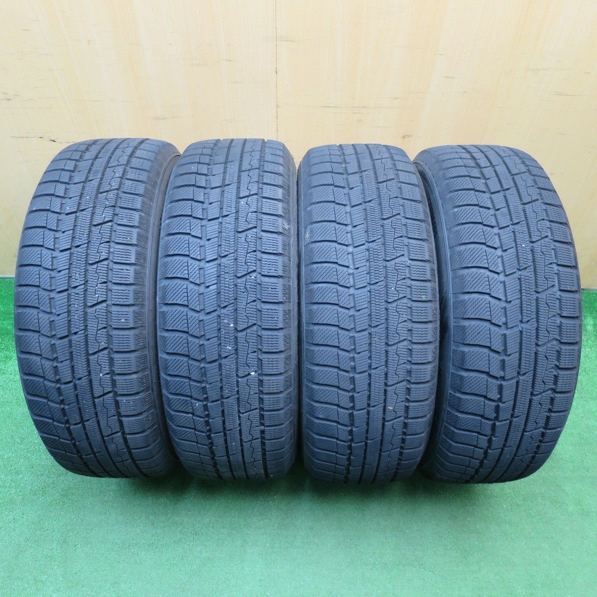  バリ溝 キレイ 9.5分 スタッドレス 215|60 R 17 トーヨー ウインター トランパス TX SIBILLA NEXT C 5 シビラ 17インチ PCD 114.3|5 H ス 17インチ タイヤ ホイールセット