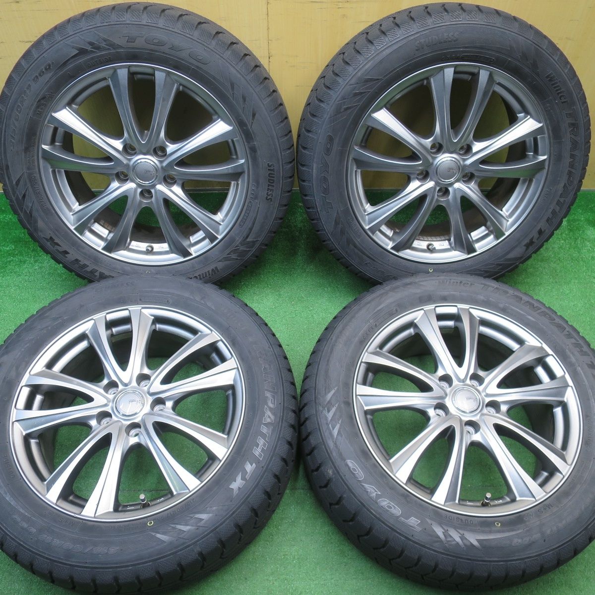 バリ溝 キレイ 9.5分 スタッドレス 215|60 R 17 トーヨー ウインター トランパス TX SIBILLA NEXT C 5 シビラ 17インチ PCD 114.3|5 H ス