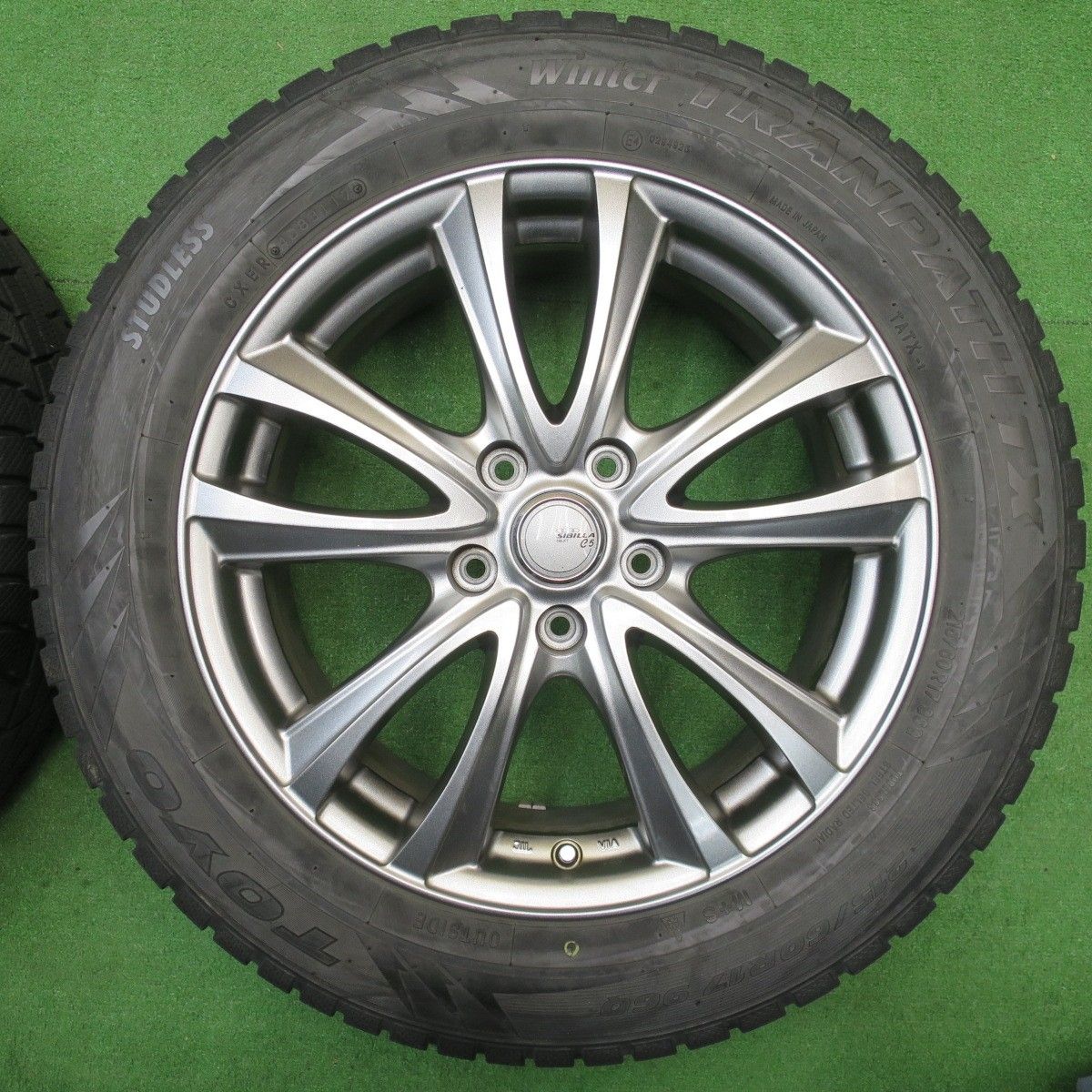 バリ溝 キレイ 9.5分 スタッドレス 215|60 R 17 トーヨー ウインター トランパス TX SIBILLA NEXT C 5 シビラ 17インチ PCD 114.3|5 H ス