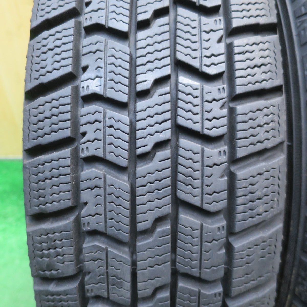 バリ溝！キレイ！9.5分☆スタッドレス 165/65R14 グッドイヤー アイス