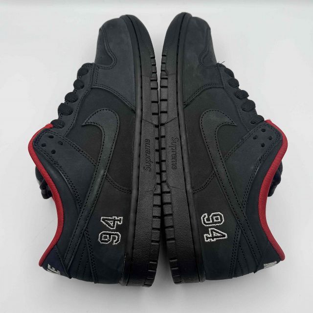 ブラック スニーカー