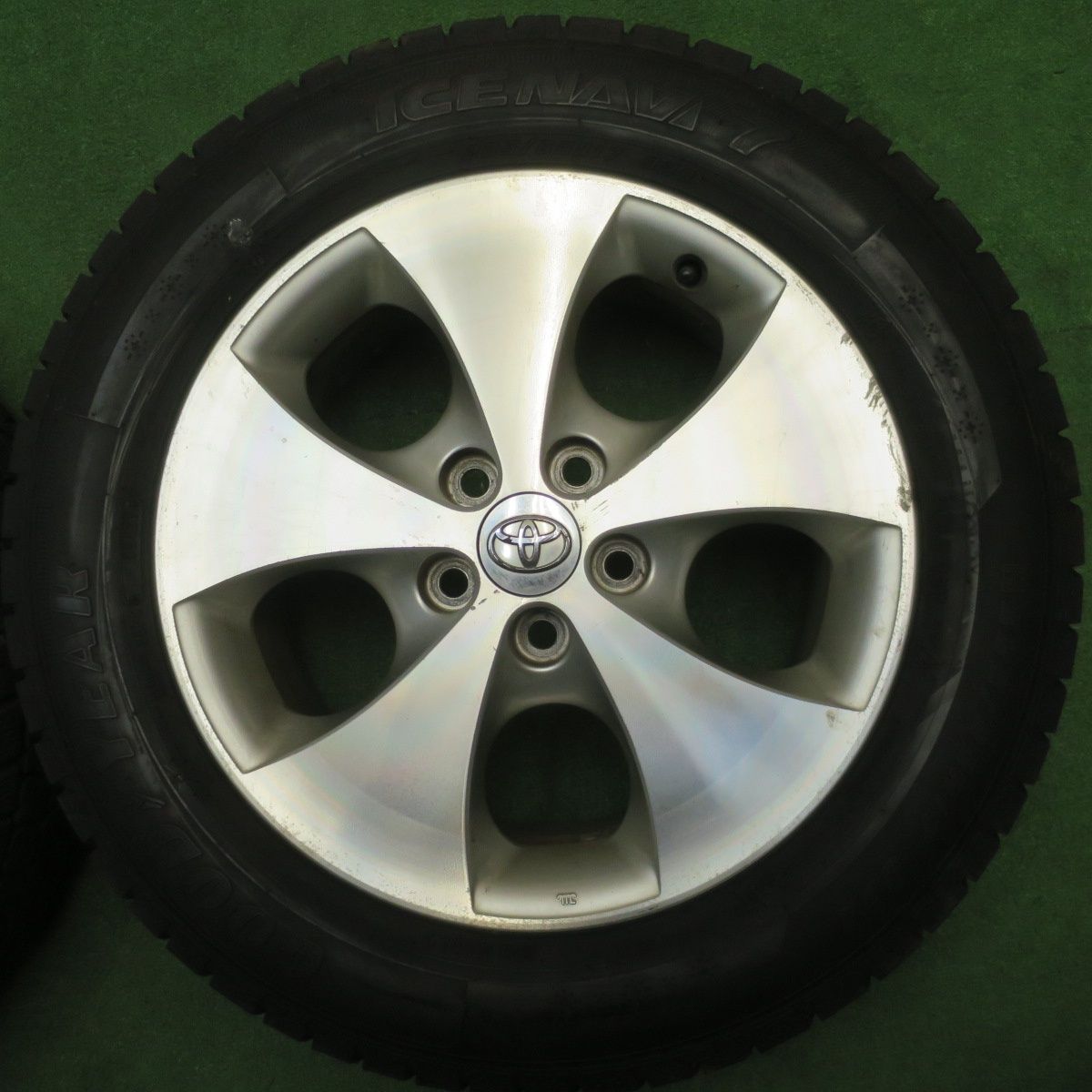 バリ溝 21年 9.5分 トヨタ 10系 アルファード ヴェルファイア 225|60 R 17 スタッドレス グッドイヤー アイスナビ7 17インチ PCD 114.3|5 H ス