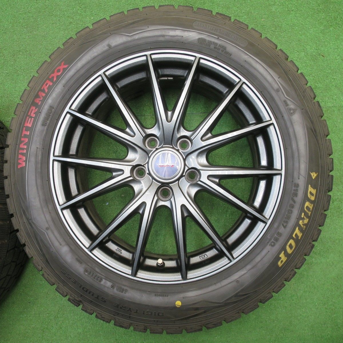 バリ溝 キレイ 9.5分 スタッドレス 215|60 R 17 ダンロップ ウインターマックス WM 01 VELVA SPORTZ ヴェルヴァ 17インチ PCD 114.3|5 H ス