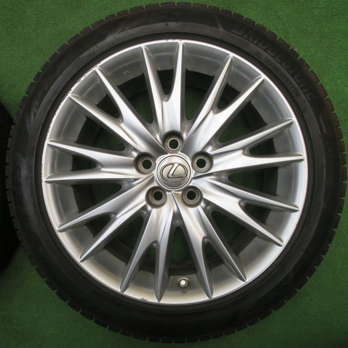 センサー付 バリ溝 22年 9.5分 レクサス GS バージョンL 235|45 R 18 スタッドレス ブリヂストン ブリザック VRX 3 18インチ PCD 114.3|5 H ス