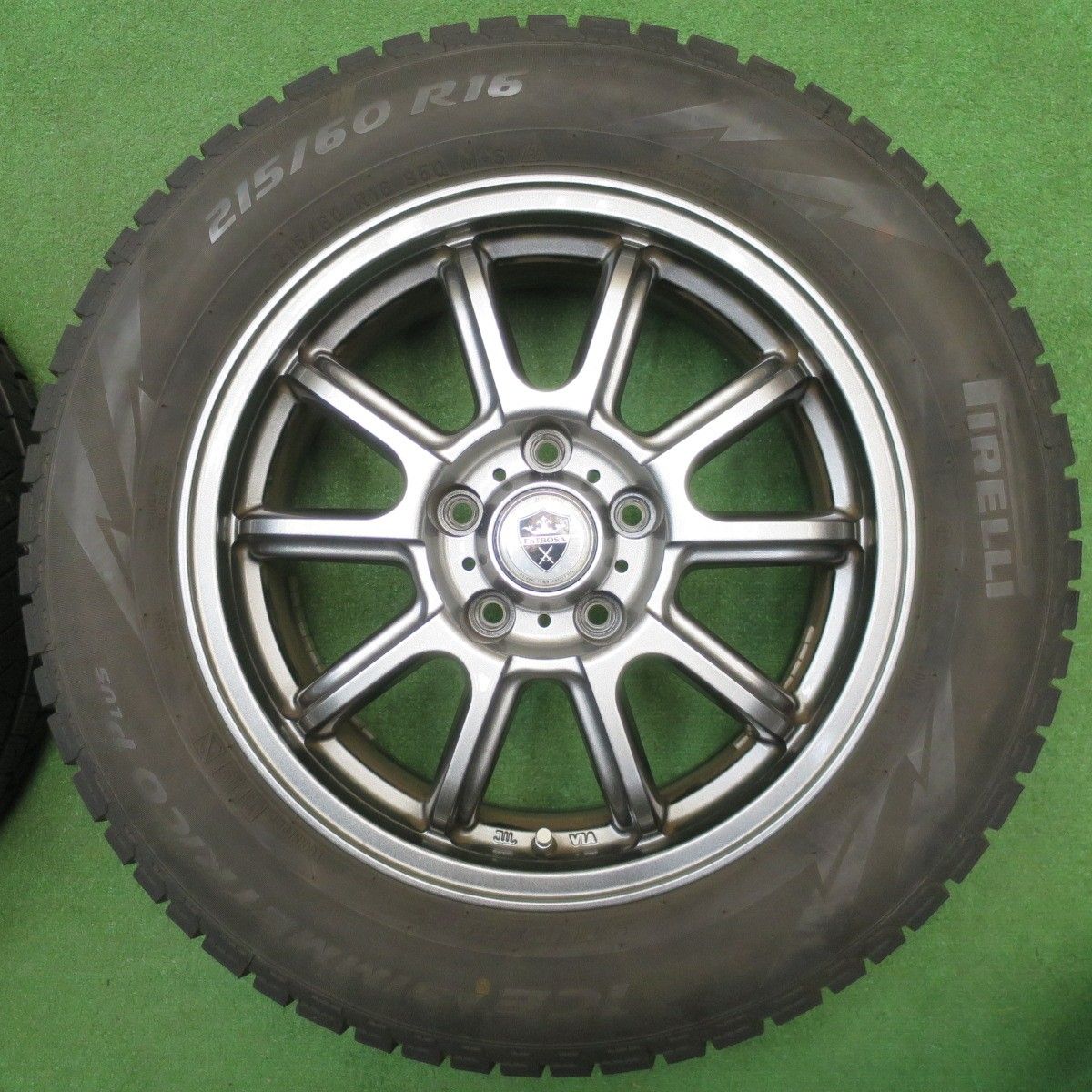 キレイ スタッドレス 215|60 R 16 ピレリ アイスアシンメトリコ プラス ESTROSA エステローザ 16インチ PCD 114.3|5 H ス