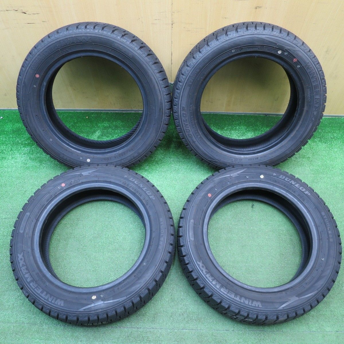 バリ溝 22年 ほぼ10分 スタッドレス 155|65 R 14 ダンロップ ウインターマックス WM 02 タイヤ 14インチ ワゴンR タント N-BOX 等 スタ