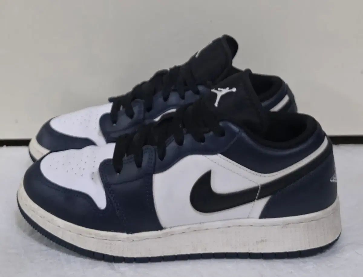 245 NIKE エアジョーダン1 ロー ダークティール アーモリーネイビー 廃盤実物