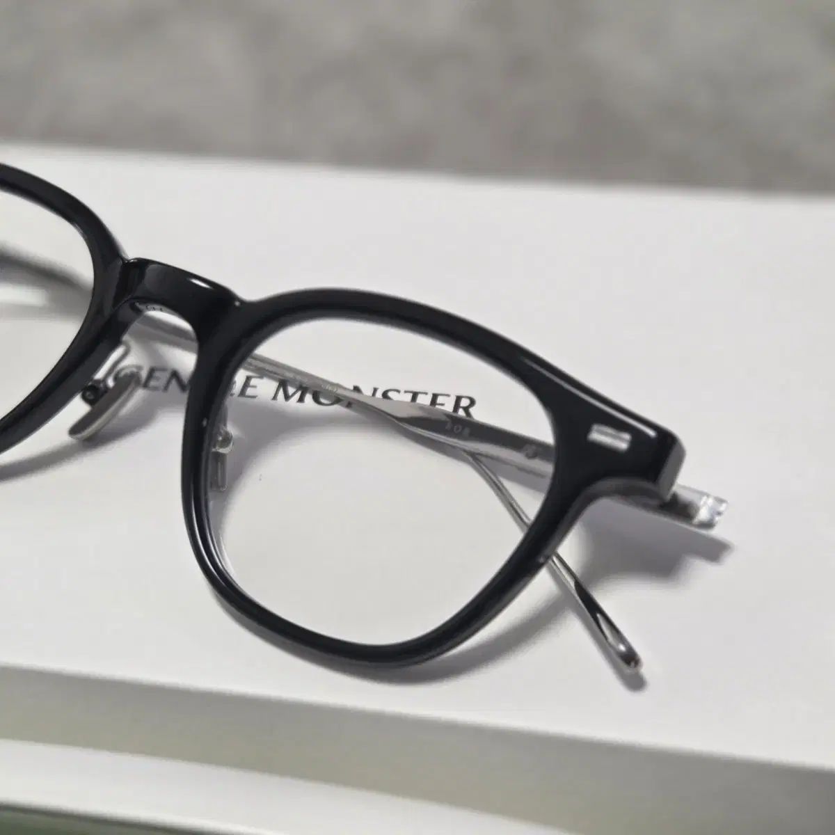 ジェントルモンスター 롭01