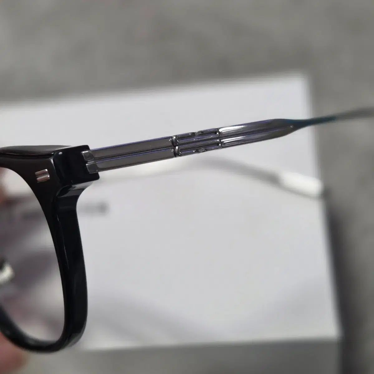 ジェントルモンスター 롭01