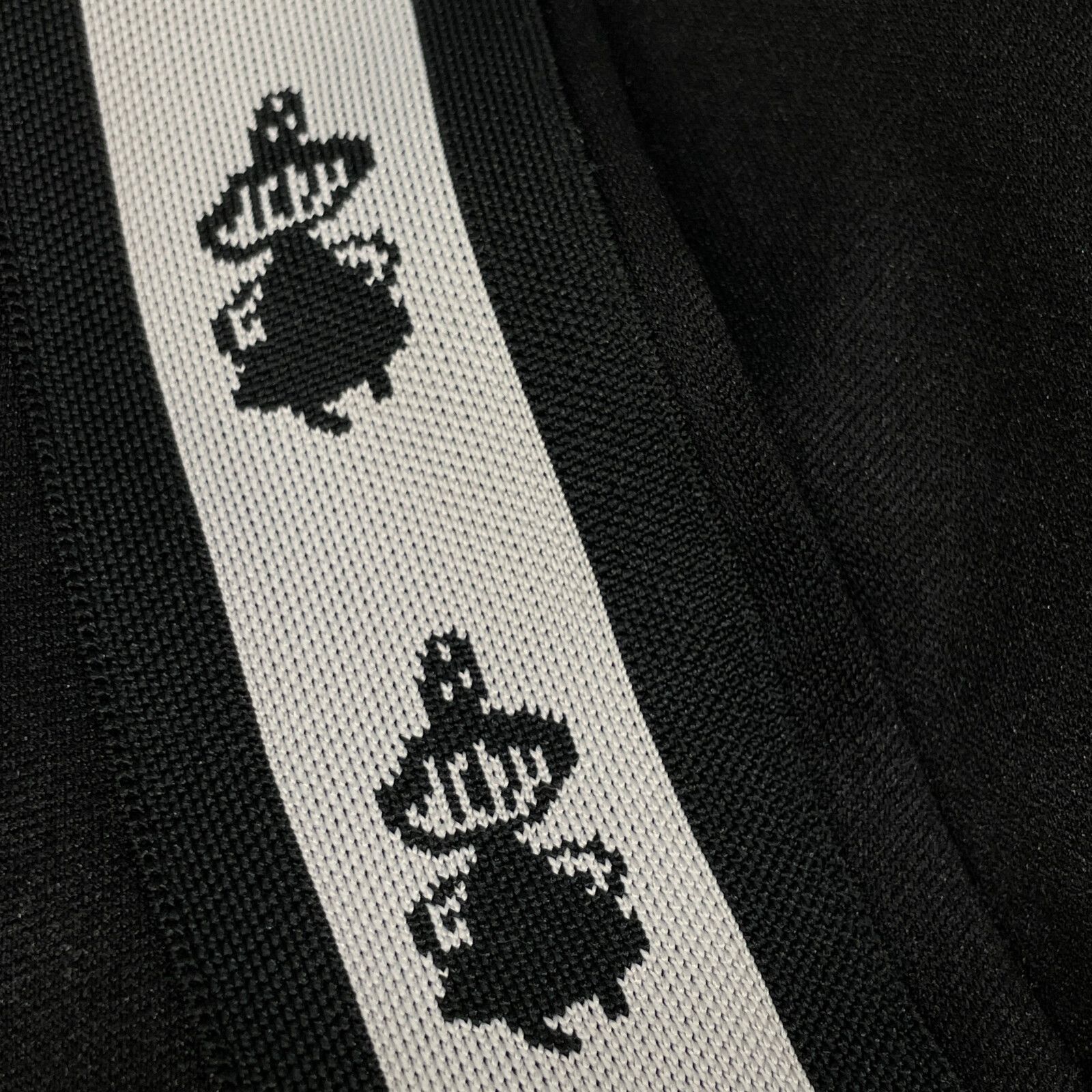 ﾌﾞﾗｯｸ ﾉｰｽﾘｰﾌﾞﾜﾝﾋﾟｰｽ