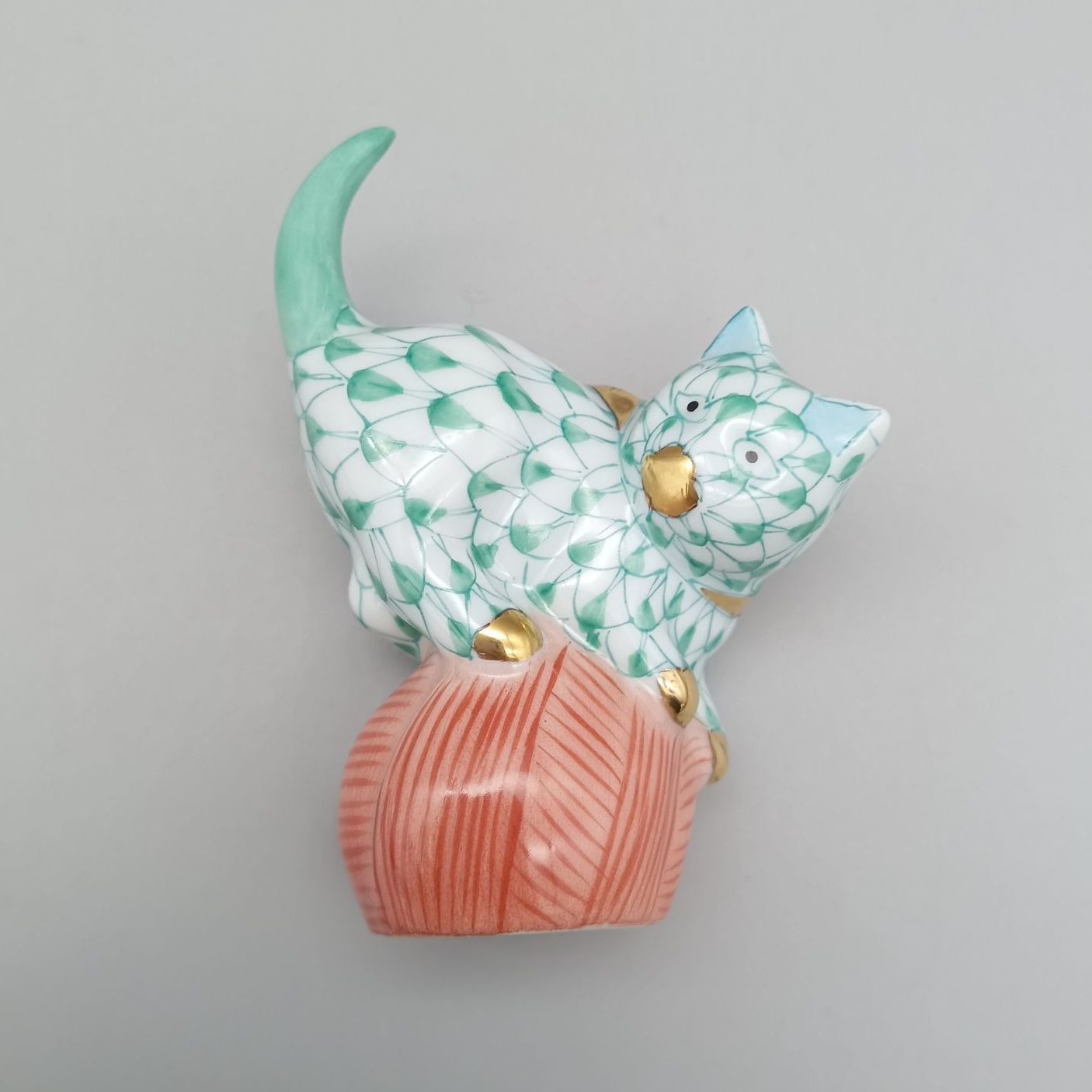 ヘレンド HEREND フィギュリン ネコ グリーン 毛糸玉 5221 VHV