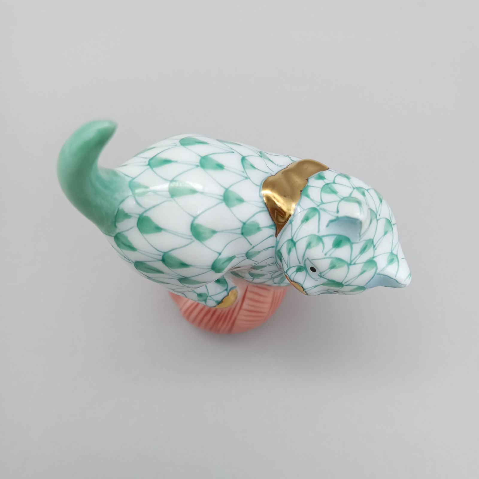 ヘレンド Herend フィギュリン 仔牛 グリーンフィッシュネット 金彩 ヘレンド Herend フィギュリン 仔牛 グリーンフィッシュネット 金彩