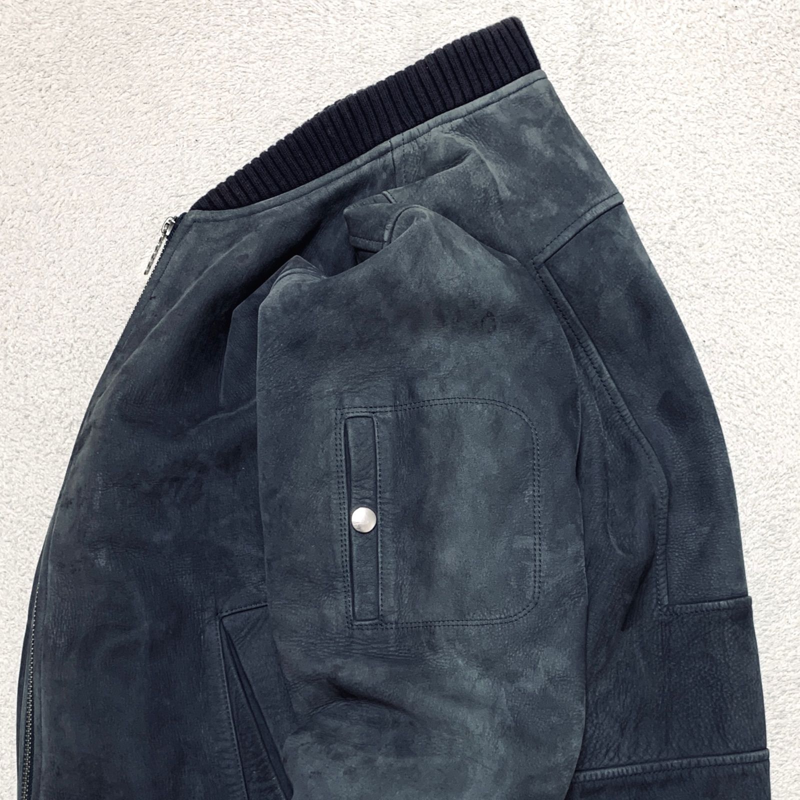 アッシュネイビー