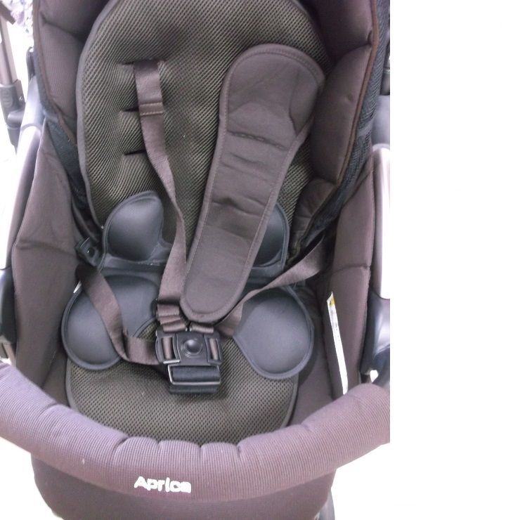 現地引き取りのみ(配送不可) リユース品】アップリカ ソラリア 