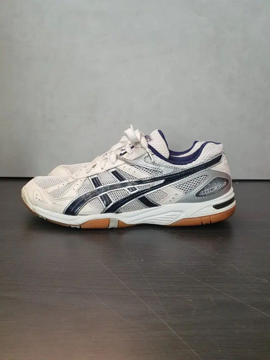 アシックス ROTTE LEE 260