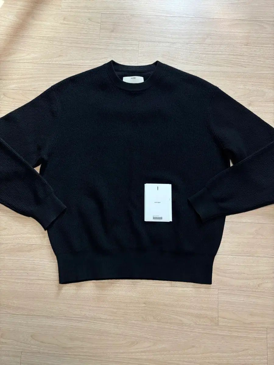1 ポッタリー コンフォート クルーネック ニット ブラック