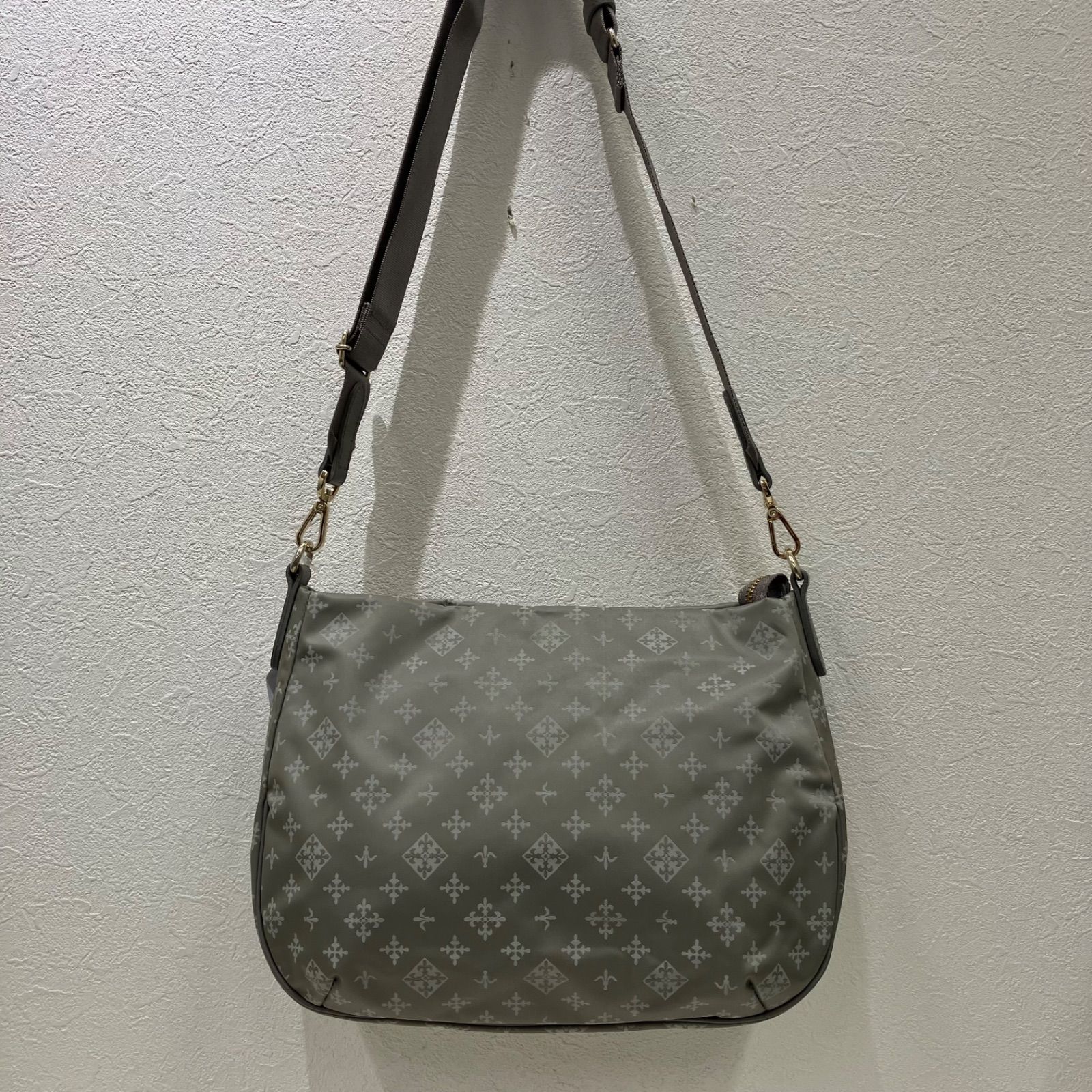 8151 russet ラシット ショルダーバッグ モノグラム ナイロン レザー