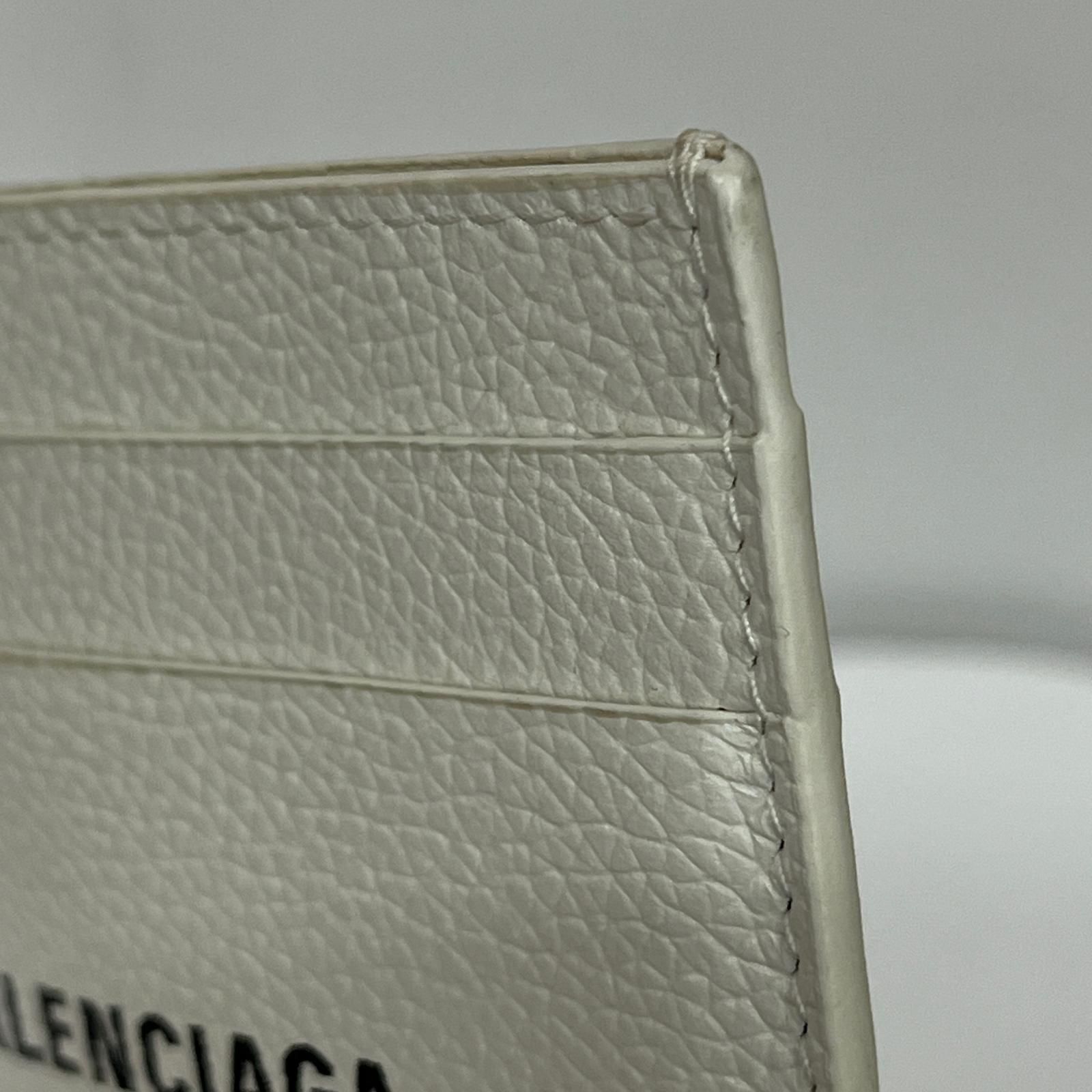 | バレンシアガ