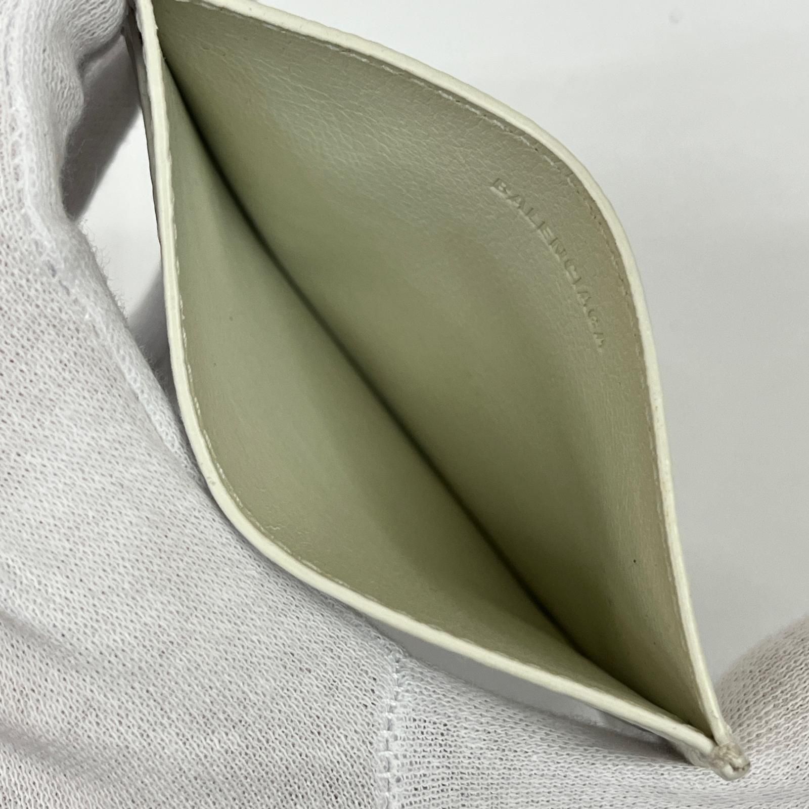 | バレンシアガ