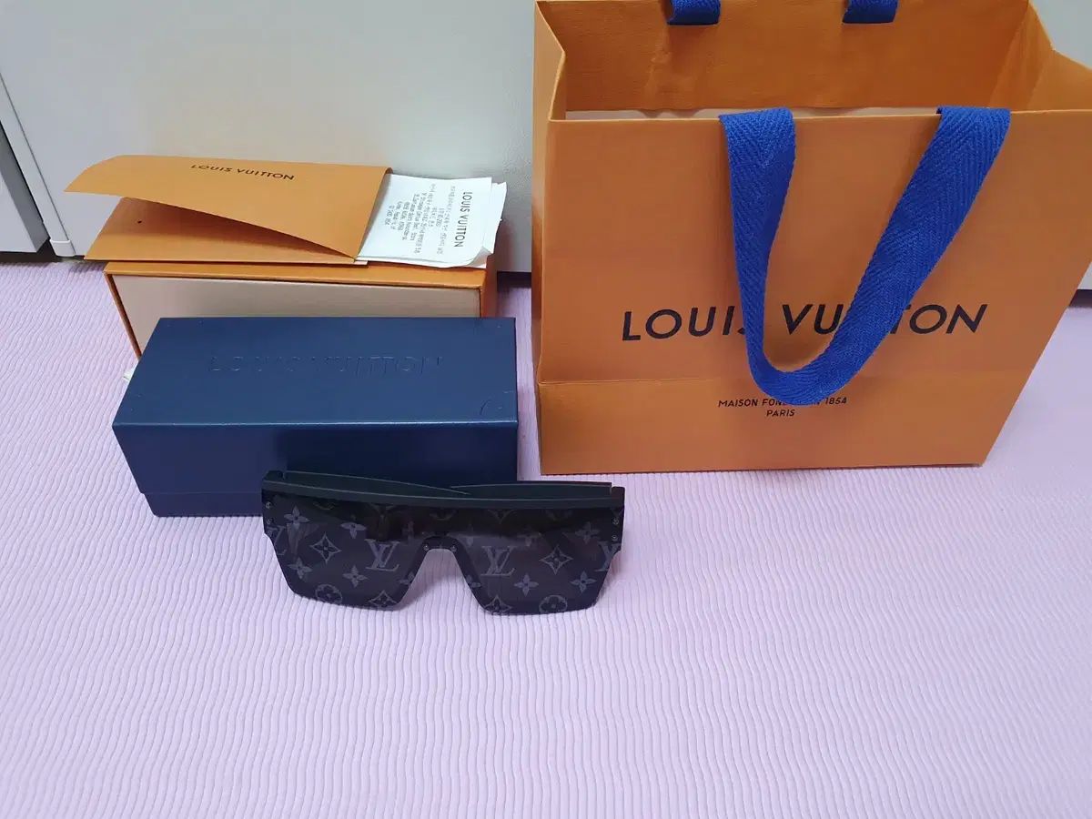 Louis Vuitton ワイメア ゴーグル型サングラス ブラック