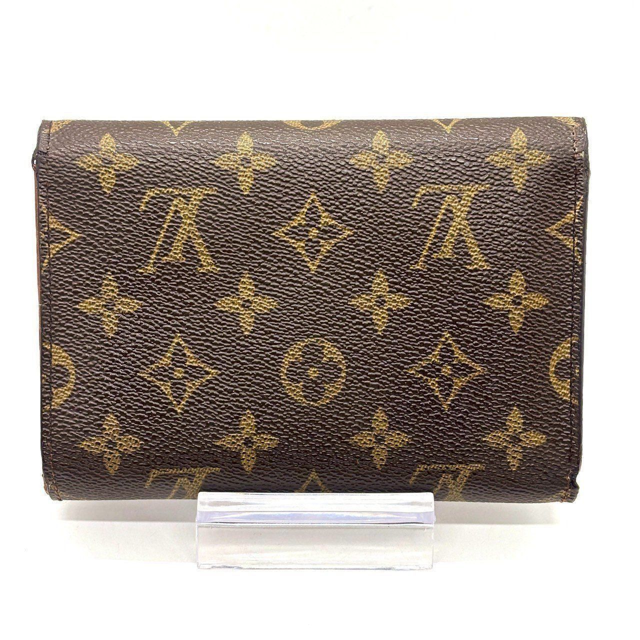 これ一つで、移動が整う✨ LOUIS VUITTON 三つ折り財布 パスポート収納