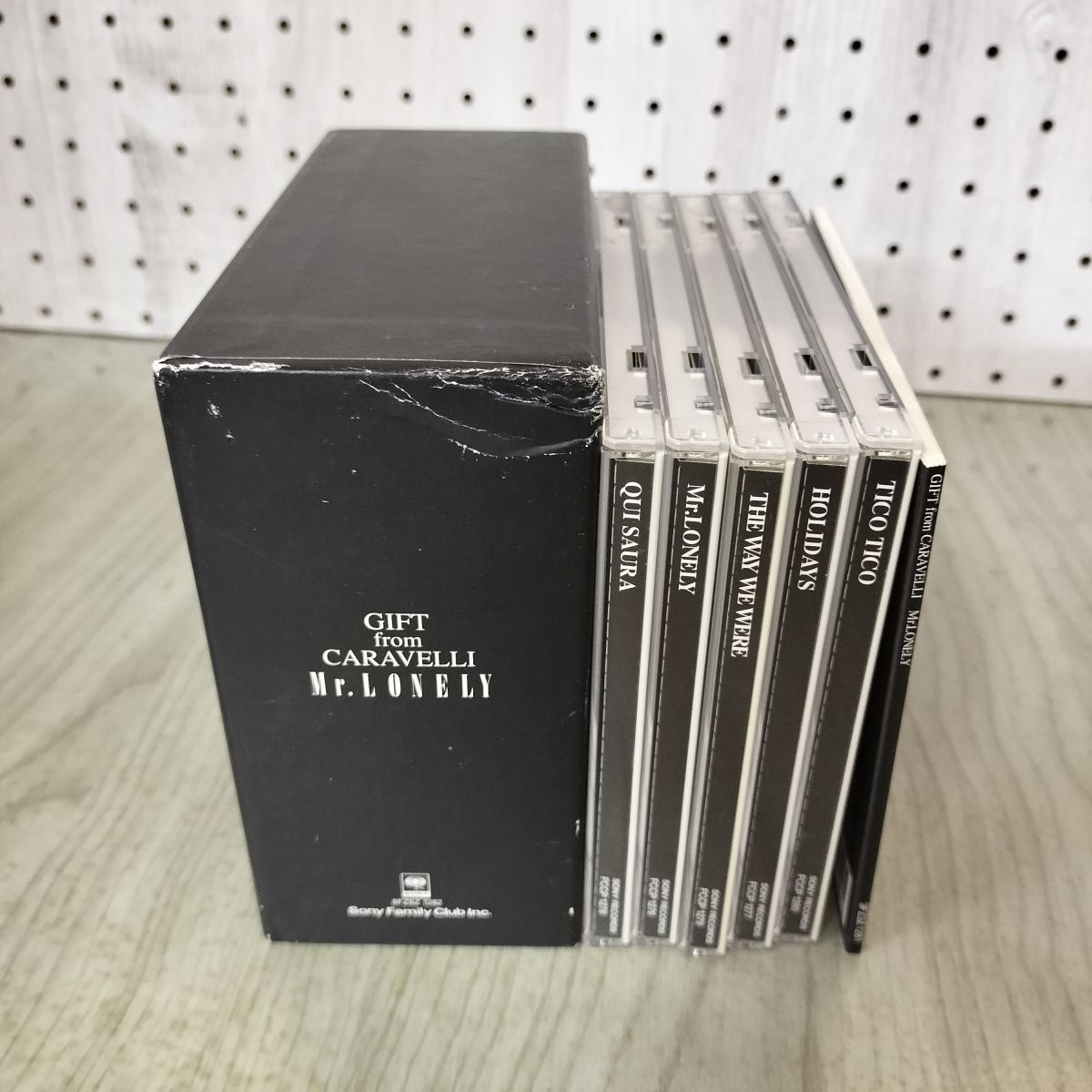 CD 組 GIFT from Mr.LONELY SONY 解説付き 270030