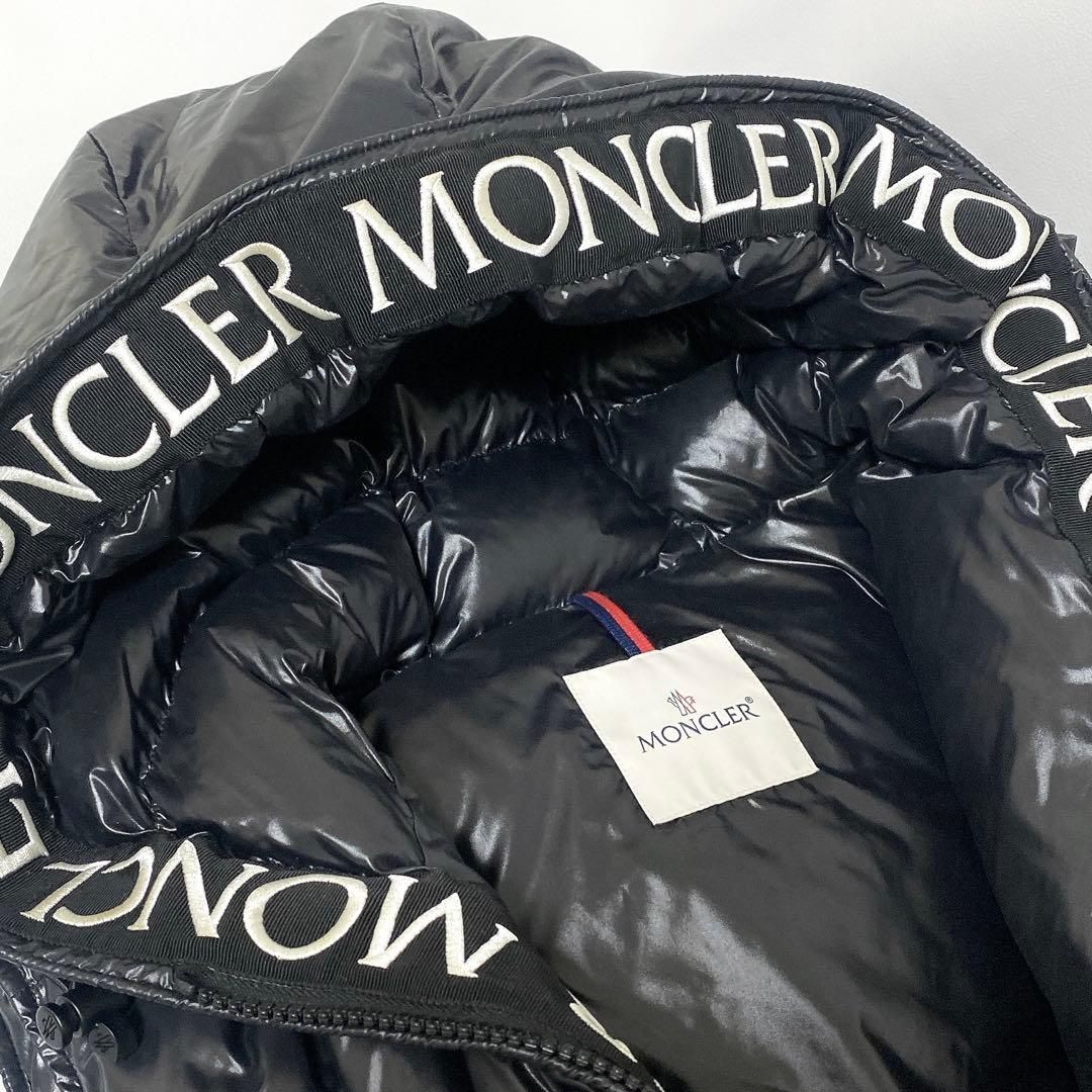 MONCLER / AGNEAUX ダウンベスト 4 ブラック メンズ - メルカリ