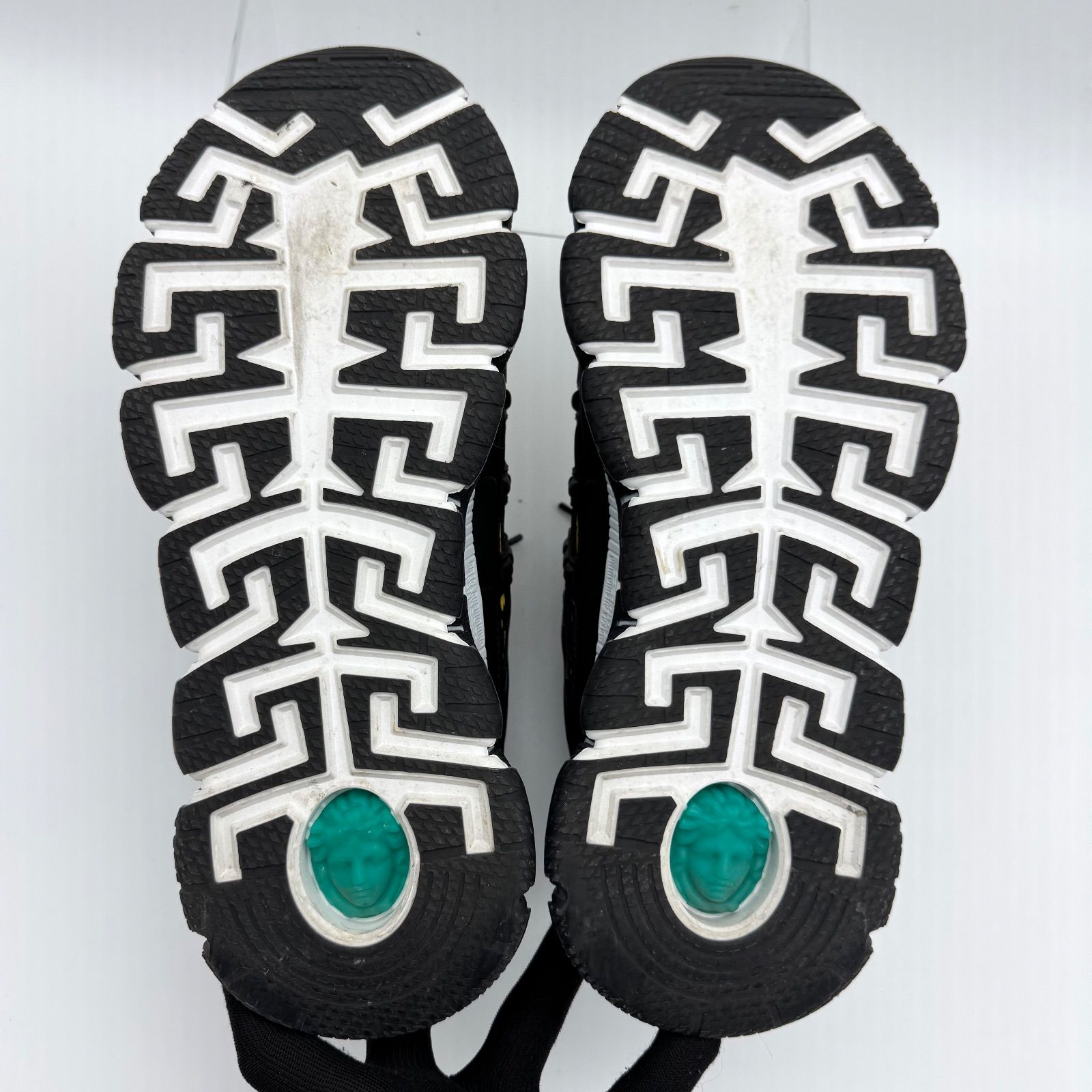 ベルサーチェ ブランド