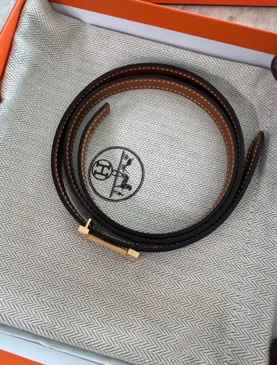  エルメス ポーカー ベルト ブラック GOLD リバーシブル 13 mm 75 ゴールド ベルト 小物