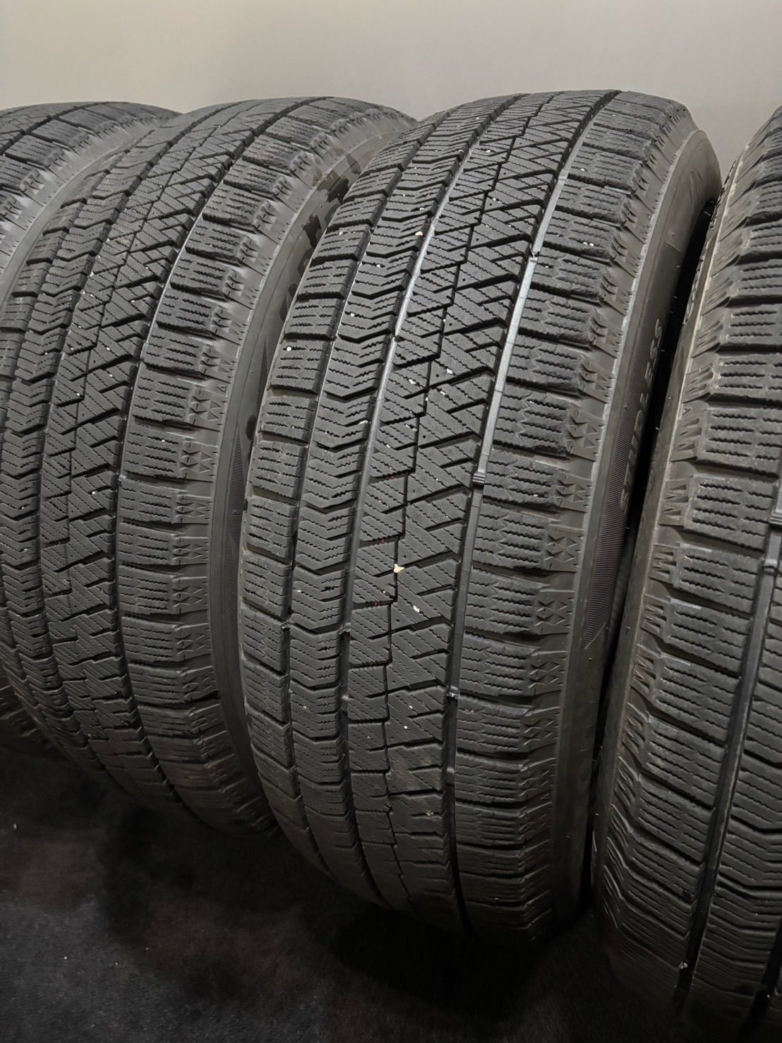 ☆215/60R17 BRIDGESTONE/VRX2 22年製 スタッドレス 4本 ブリヂストン