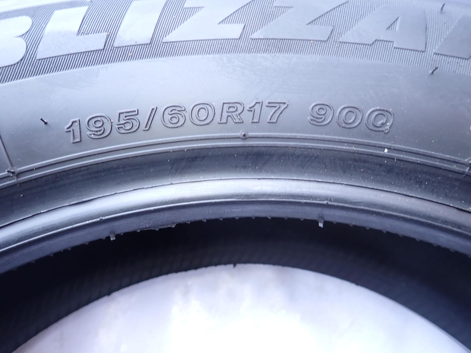  冬4本SET 会社宛 195|60 R 17 90 Q ブリヂストン ブリザック VRX 3 2025年製 60系 プリウス ライズ ロッキー レックス NO W 0452 17インチ スタッドレス