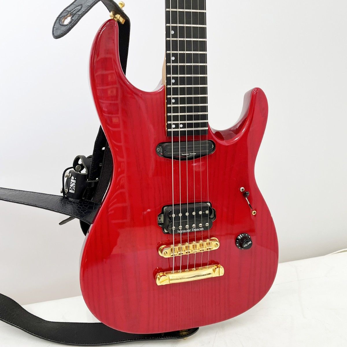 ◆◆K.nyui エレキギター キズ スレ有 ケース有 Custom Guitars レッド