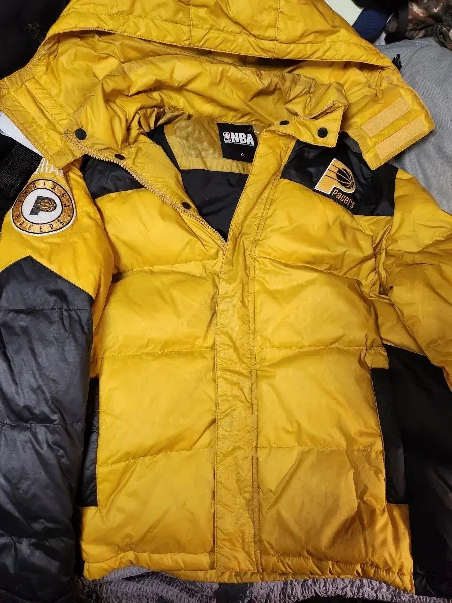 NBA インディアナ ペイサーズ ダウン XL リスト쪽에 ダメージ オールドスクール