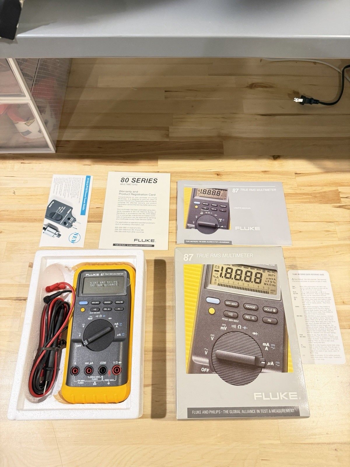 FLUKE 87 真の実効値マルチメーター - 品