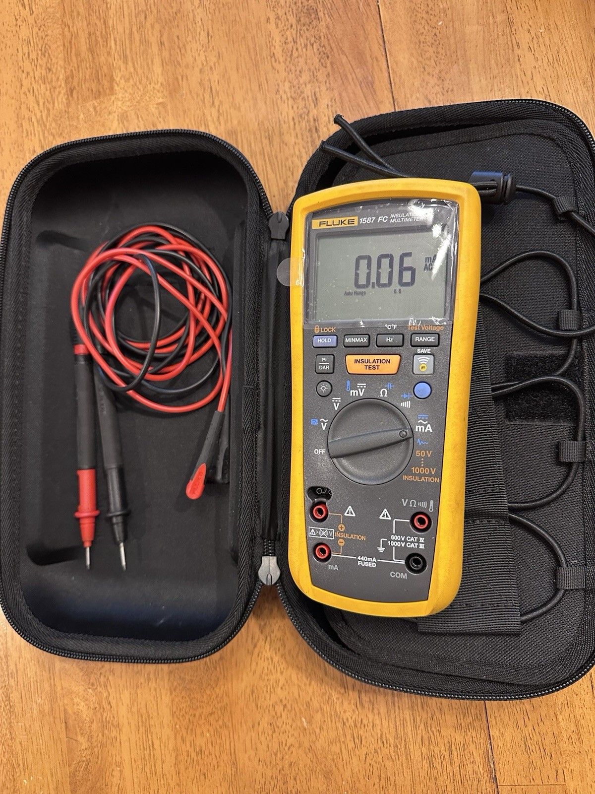 Fluke 1587 デジタル FC 絶縁マルチメーター - 1000 V 開封済み MEGGAR