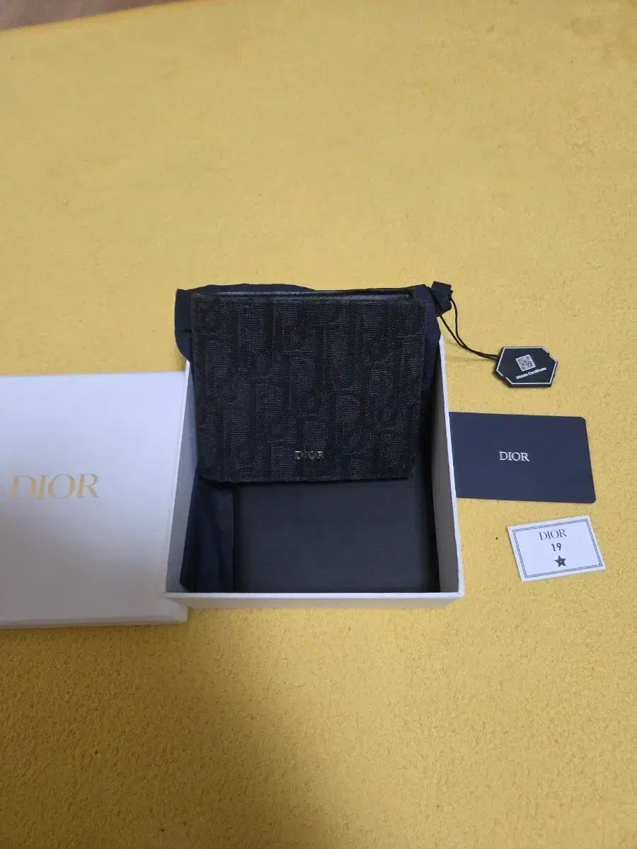 クリーム版 ディオール オブリーク 二つ折り財布 ブラック