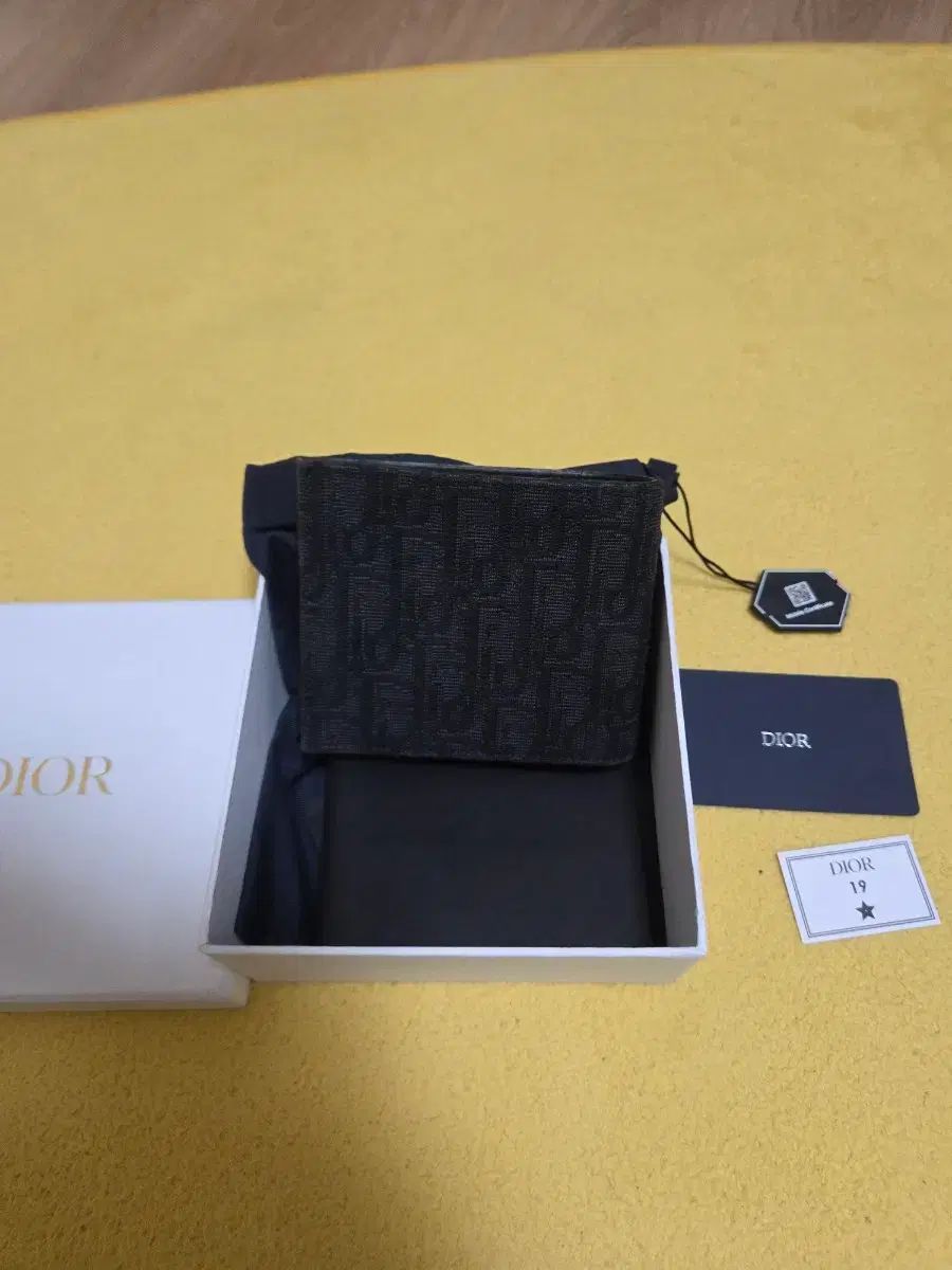 クリーム版) ディオール オブリーク 二つ折り財布 ブラック - メルカリ