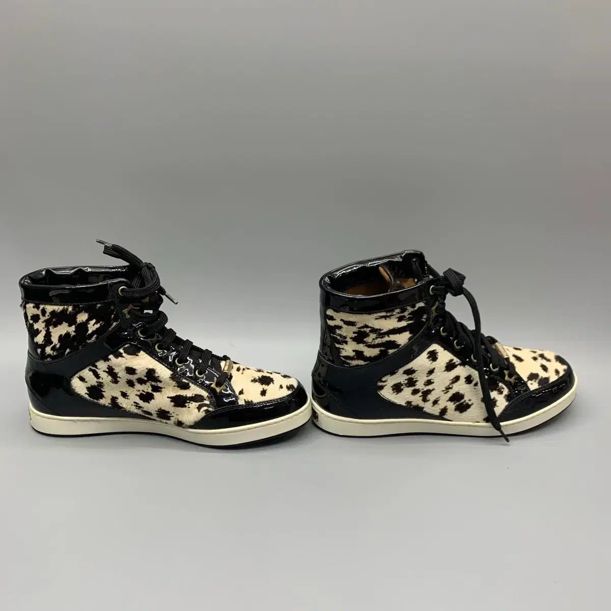 JIMMY CHOO ジミーチュウ　レオパード　バレエシューズ　37 ジミー チュウ」が2025スプリングコレクションより新作スニーカー