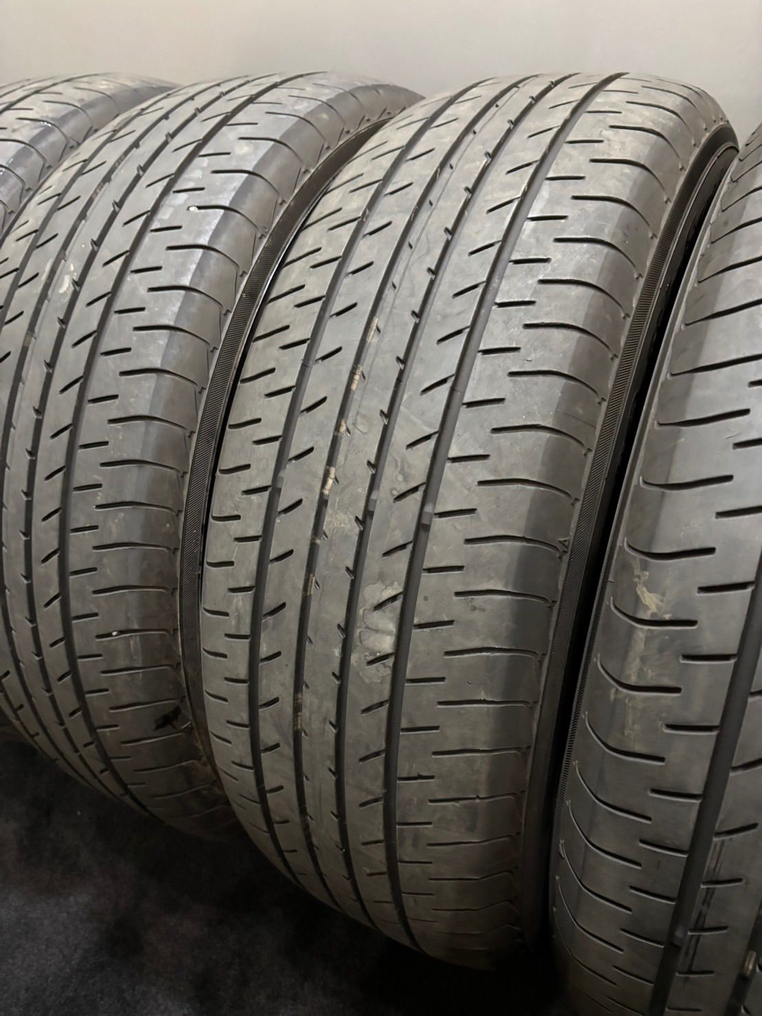 225|60 R 17 |BluEarth E 51 A 22年製 夏タイヤ サマータイヤ 4本 ヨコハマ アルファード ヴェルファイア XV 南7-L 253