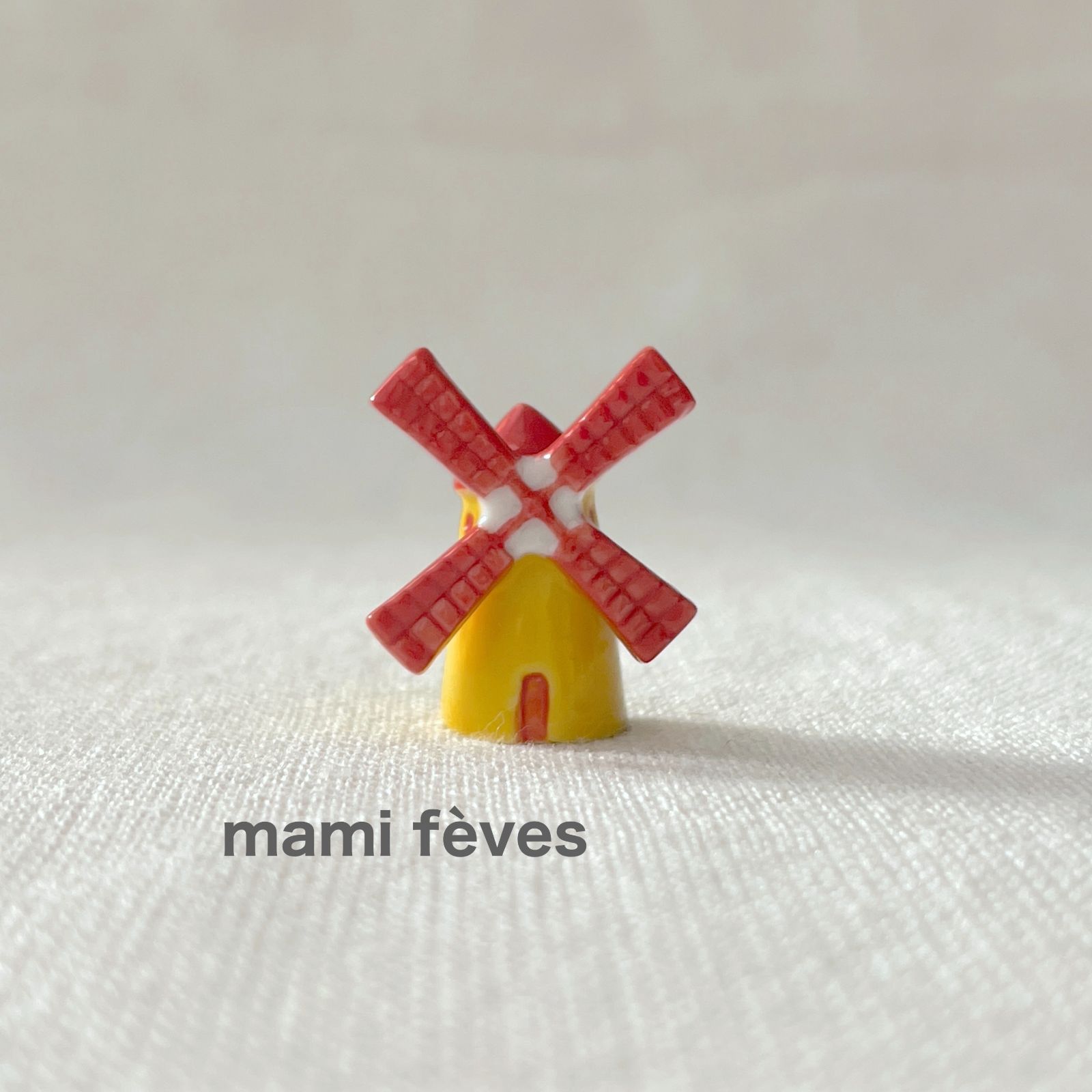 赤ずきんとグリム童話　フェーブ　フェーヴ　フランス　陶器　ミニチュア　置物 赤ずきんとグリム童話フェーブフェーヴフランス陶器ミニチュア置物