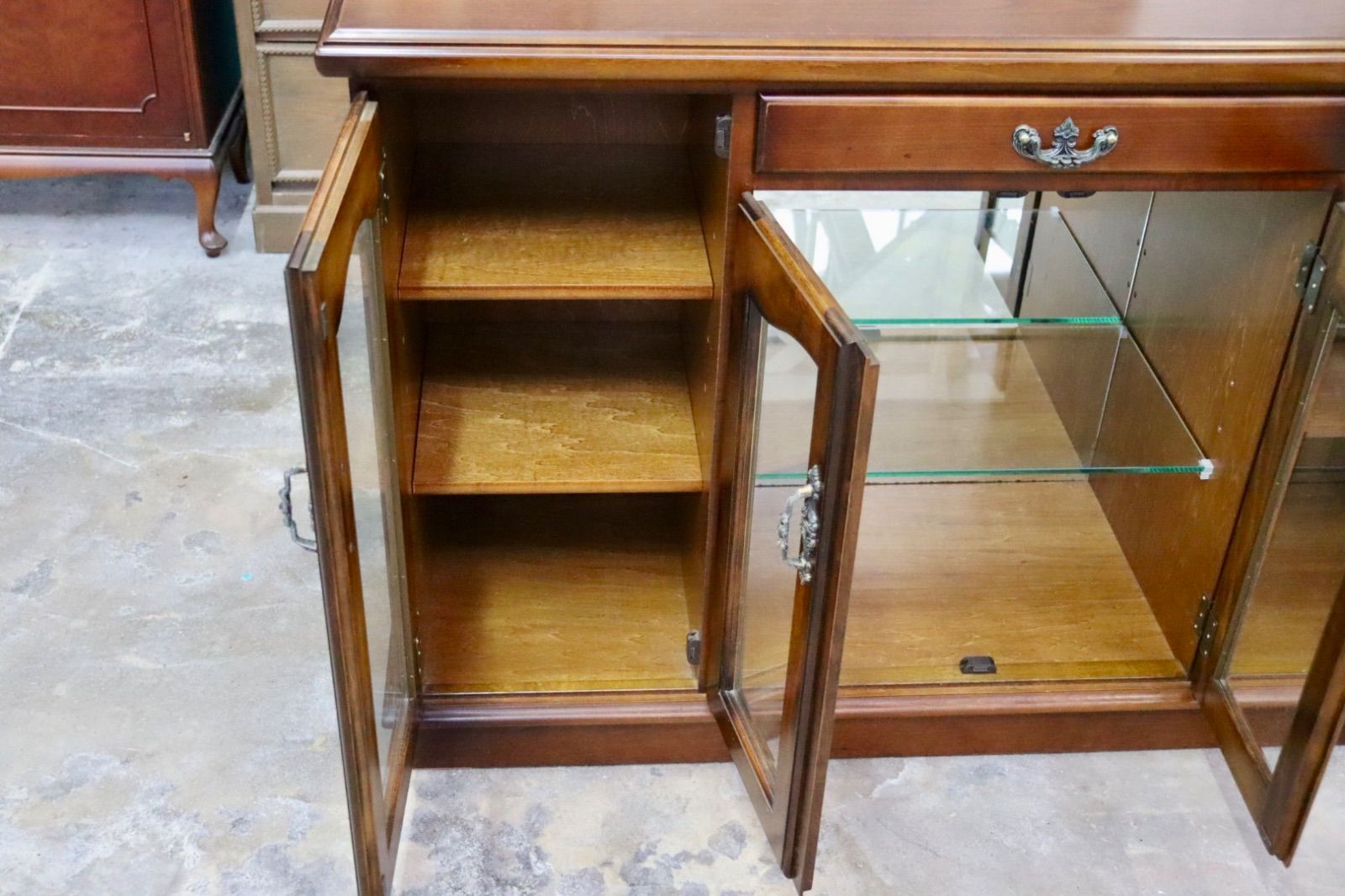 GMIK738○karimoku / カリモク コロニアル リビングボード サイド