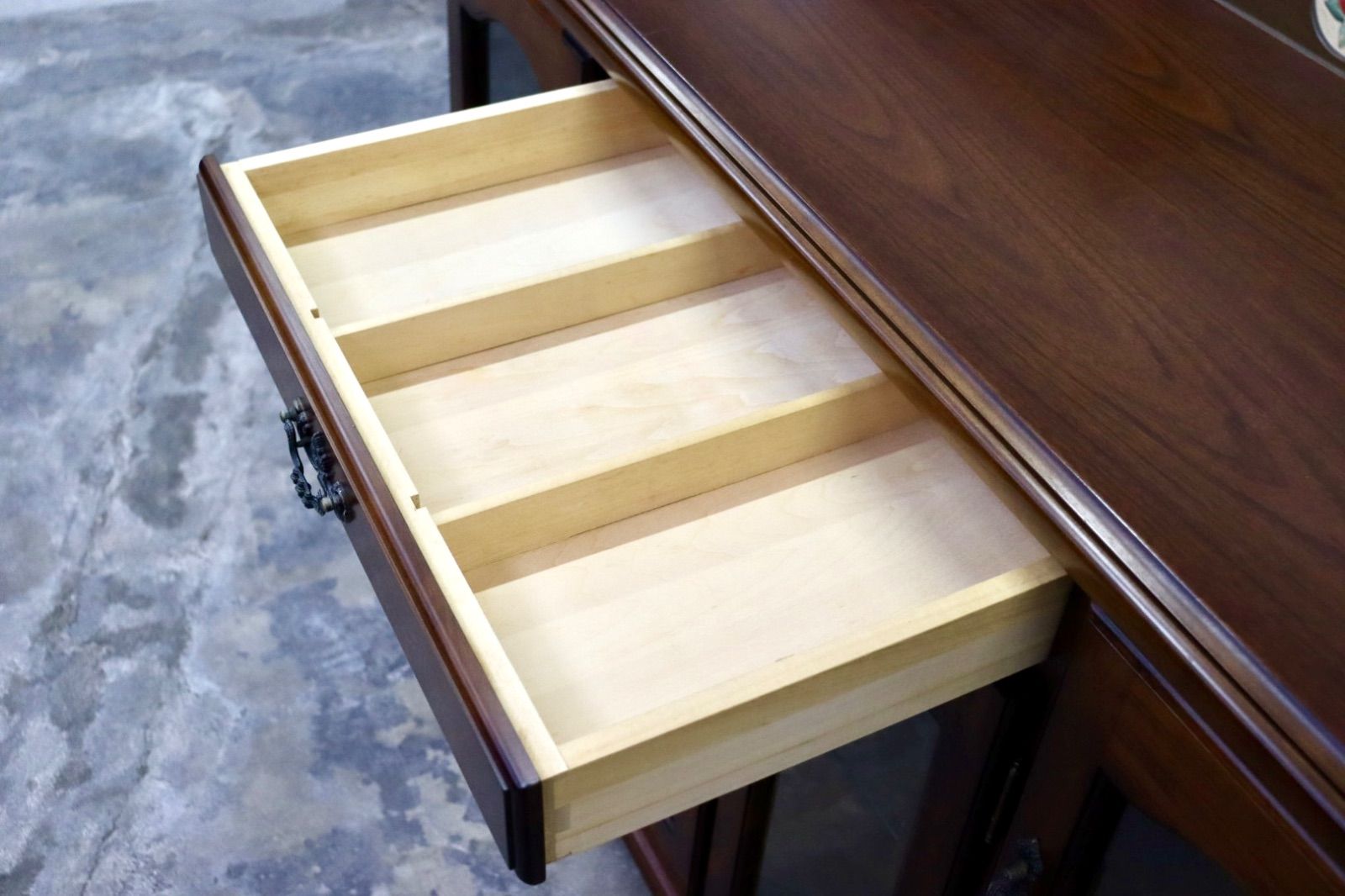 GMIK738○karimoku / カリモク コロニアル リビングボード サイド