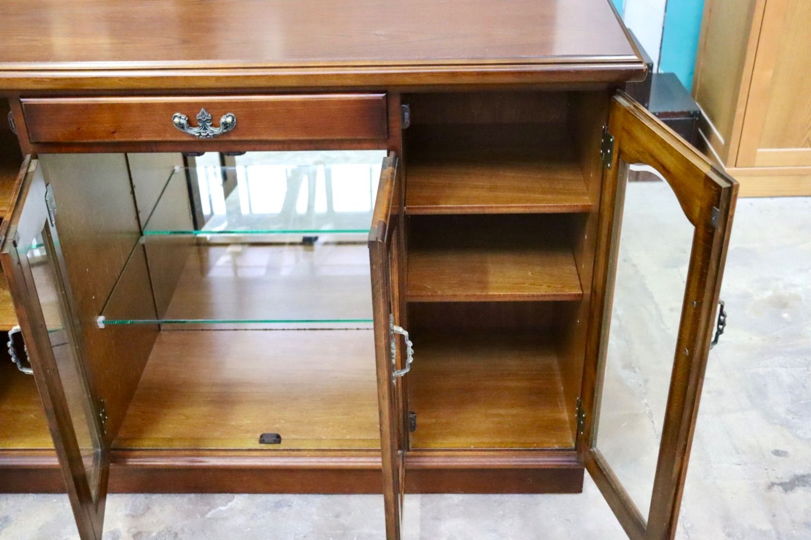 GMIK738○karimoku / カリモク コロニアル リビングボード サイド