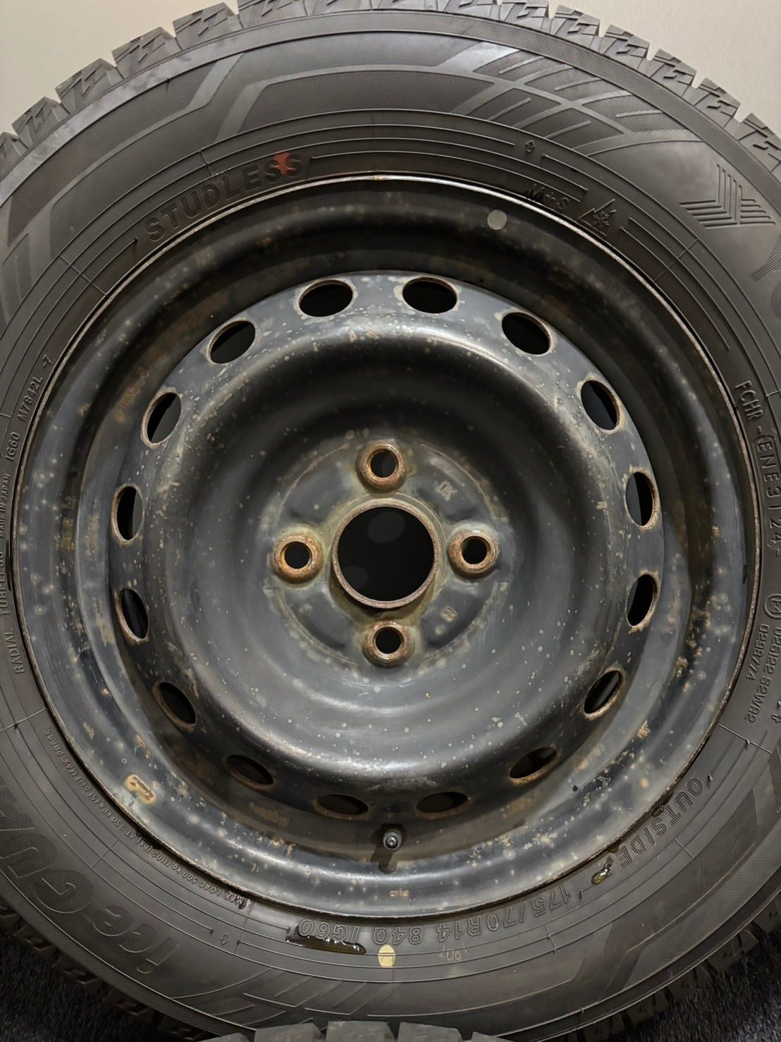 イボ付 175|70 R 14 |ice GUARD iG 60 24年製 トヨタ 14インチ 5 J 39 100 4 H スタッドレス 4本 アクア ヴィッツ 南2-L 255