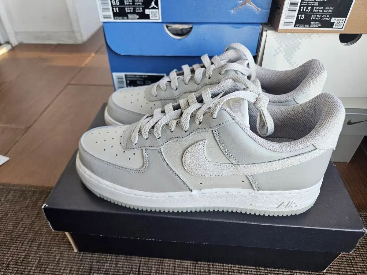 FN 5832-001 NIKE ナイキ エアフォース1 250 mm