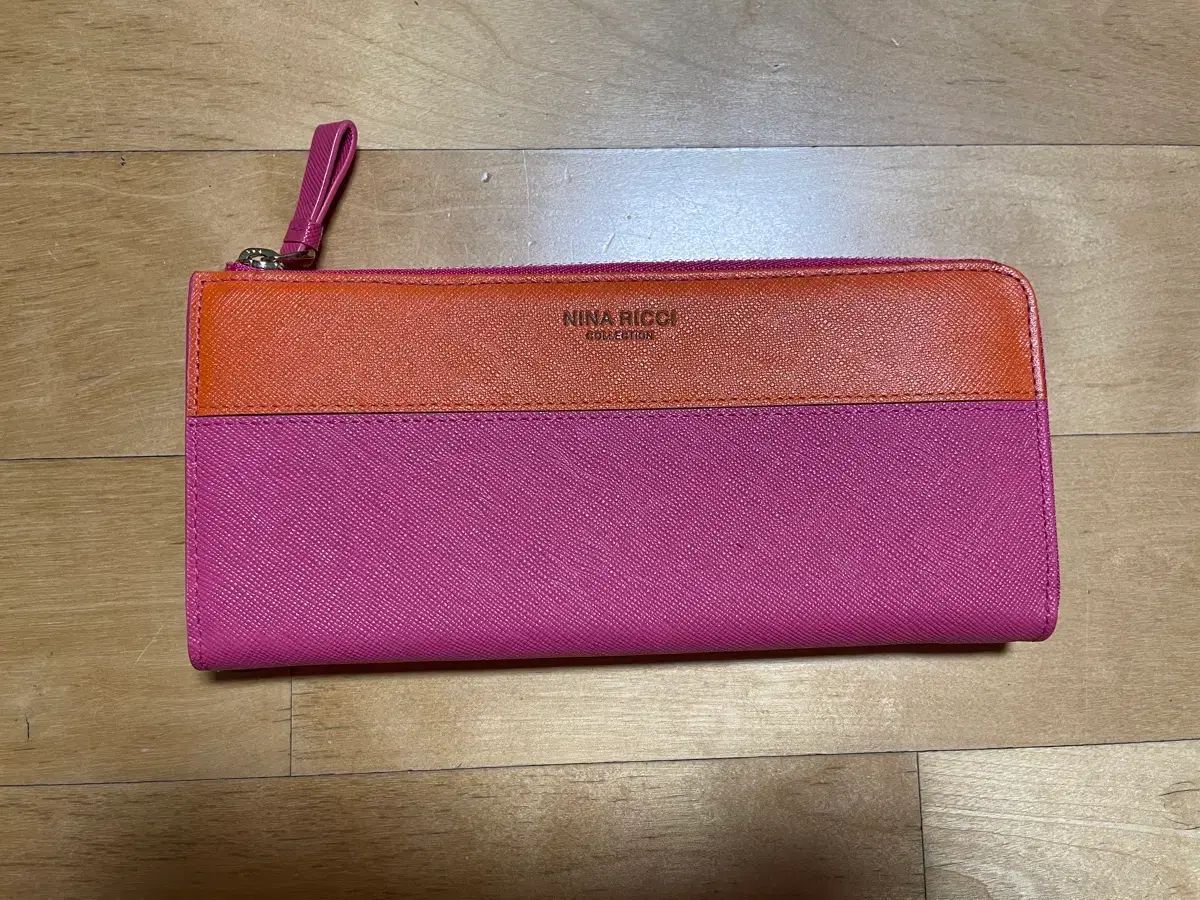 ♥ NINA RICCI ニナリッチ 長財布