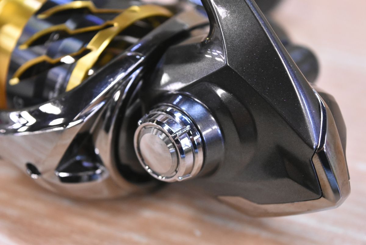 シマノ 20 ツインパワー 4000XG SHIMANO TWIN POWER スピニングリール